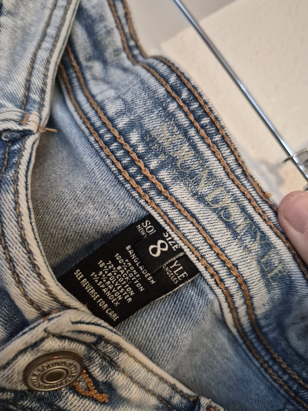 High-Rise Light Blue Denim Shorts with Frayed Hem - Picture 3 of 4